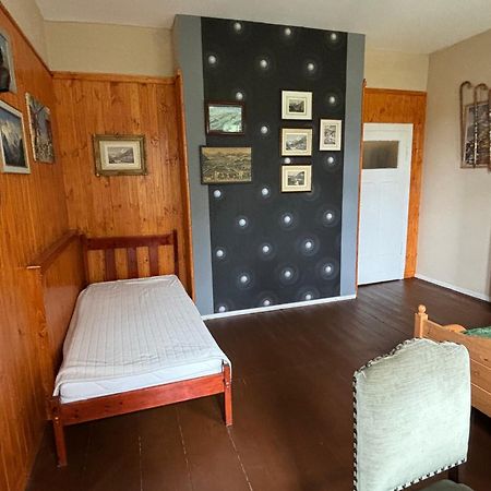 Apartamento Dom Pod Orlimi Skalami - Blisko Zamku Czocha Leśna Exterior foto