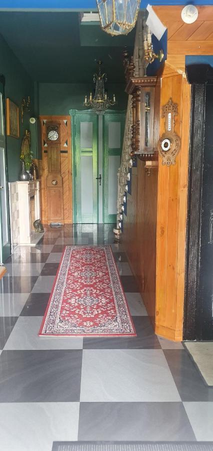 Apartamento Dom Pod Orlimi Skalami - Blisko Zamku Czocha Leśna Exterior foto