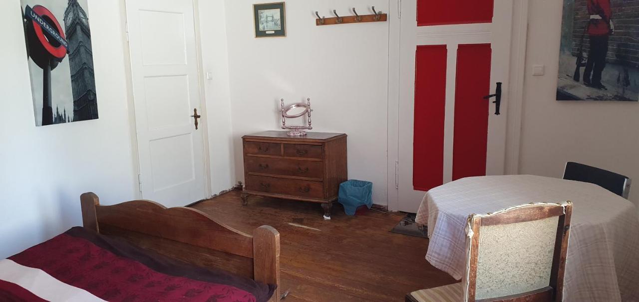 Apartamento Dom Pod Orlimi Skalami - Blisko Zamku Czocha Leśna Exterior foto