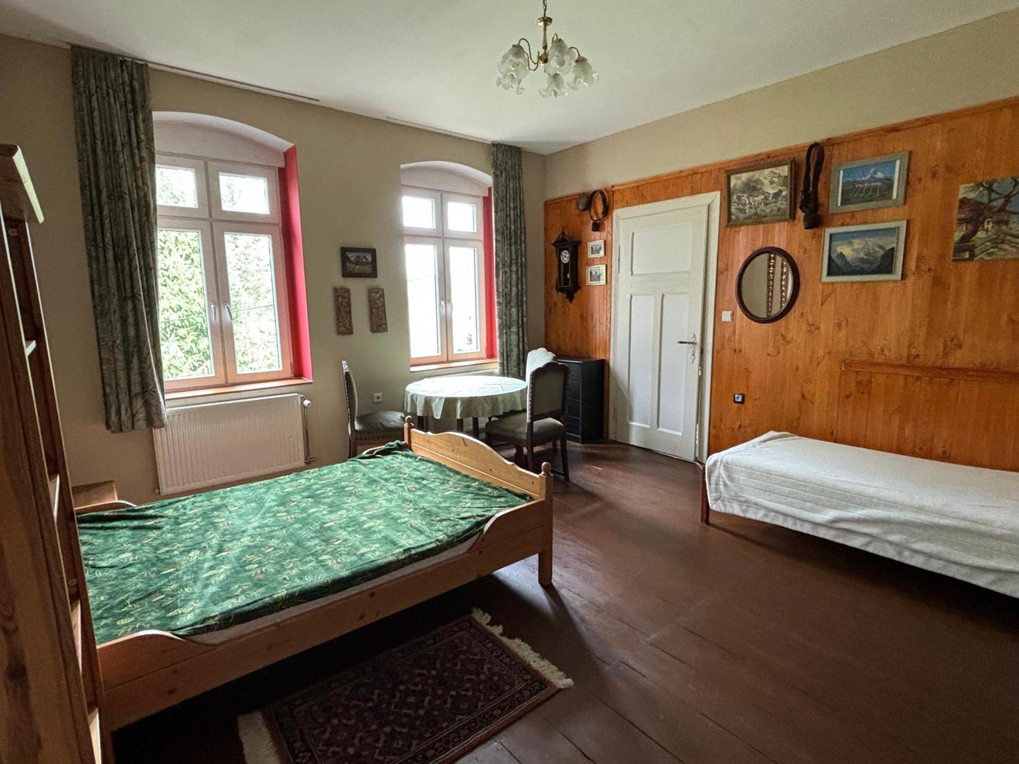 Apartamento Dom Pod Orlimi Skalami - Blisko Zamku Czocha Leśna Exterior foto